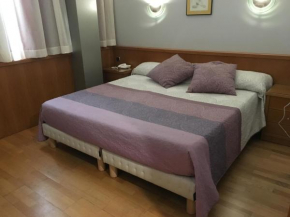 Отель Encasa Hotel Almansa  Альманса